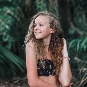 Meet your Posher, Kayla